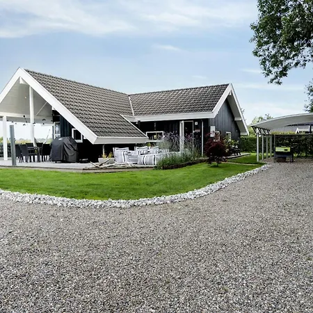 Family With Activities For Ages Сasa de vacaciones *