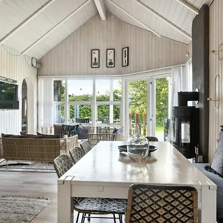 Сasa de vacaciones Family With Activities For Ages Middelfart