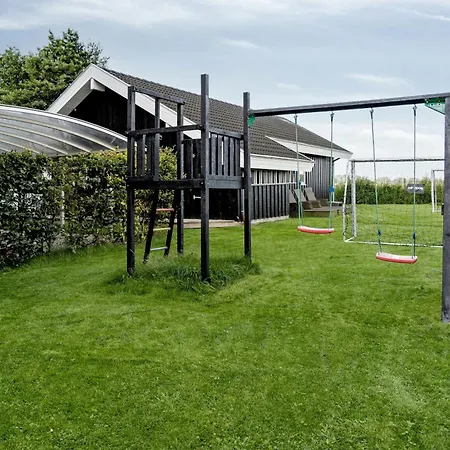 Family With Activities For Ages Сasa de vacaciones *